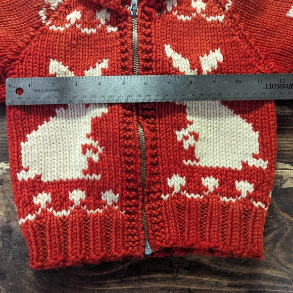 VINTAGE 50's/60's Adorable pair of hand knit children's zip front sweaters!!! - Picture 4 of 11